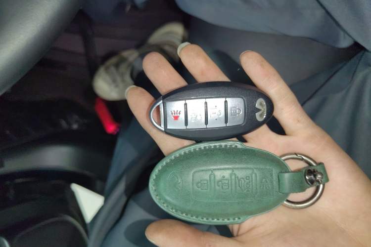 Used Infiniti Q70 2017 Q70L 2.5L Elite Edition Interior 1