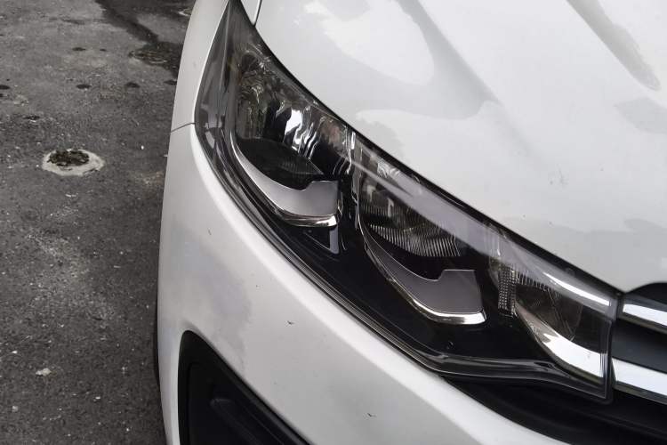 Used Citroen Elysee 2018 Revised Version 1.6L Manual Fashion Edition Right Front Headlight