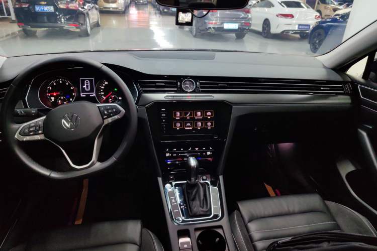 Used Volkswagen Magotan 2020 330TSI DSG Leading Model
