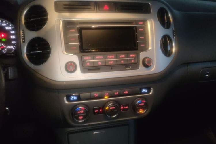 Used Volkswagen Tiguan 2015 1.8TSI Automatic Two-Wheel Drive Comfort Edition