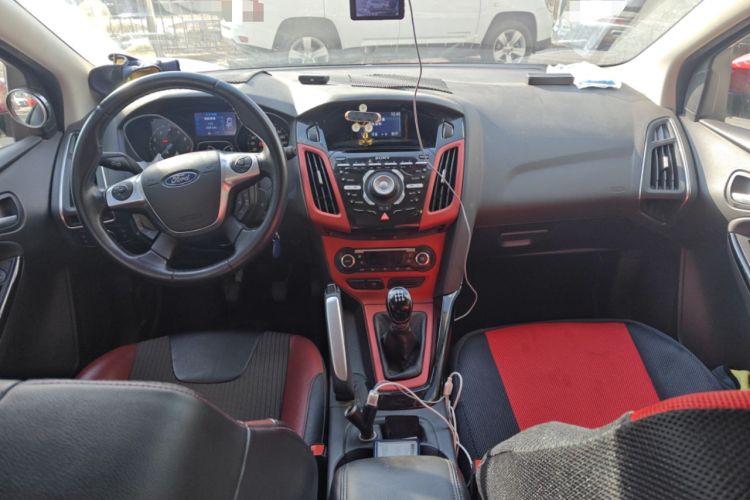 Used Ford Focus 2012 Hatchback 2.0L Manual Luxury Sport Model
