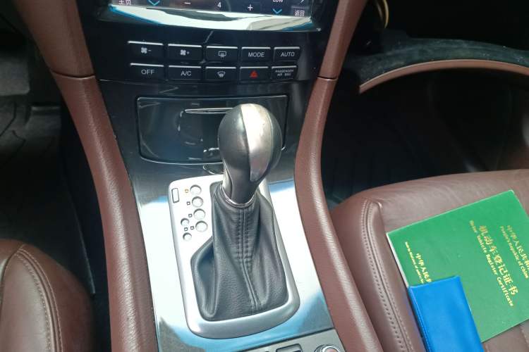 Used Infiniti QX50 2013 2.5L Two-Wheel-Drive Elegant Edition