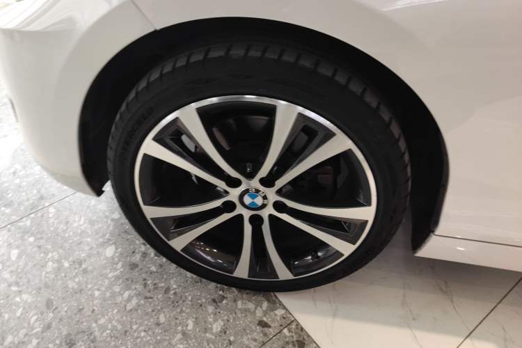 Used BMW 2 Series (Import) 2019 225i Convertible Coupe Sports Design Package
