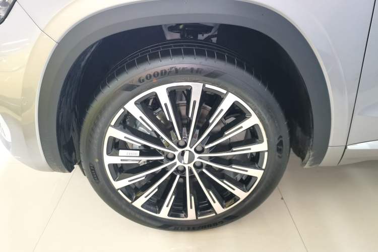 Used Geely Auto Monjaro L 2025 Dongfang Yao 2.0TD Automatic Lanxing Edition