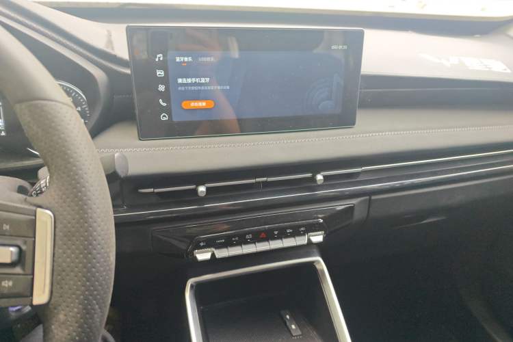 Used Wuling Alvez 2022 1.5L Manual Comfort Version
