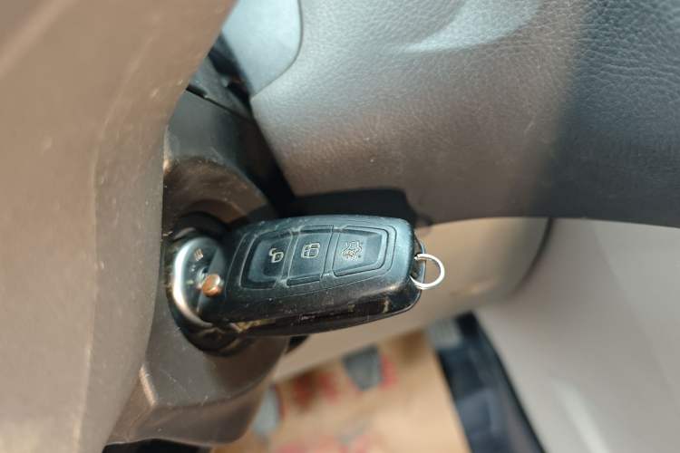 Used Ford Focus 2012 Sedan 1.6L Manual Comfort Model