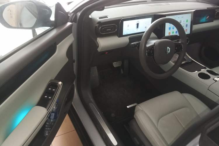 Used Leapmotor C01 2022 Four-Wheel Drive Dual-Motor Performance Version Driver Seat