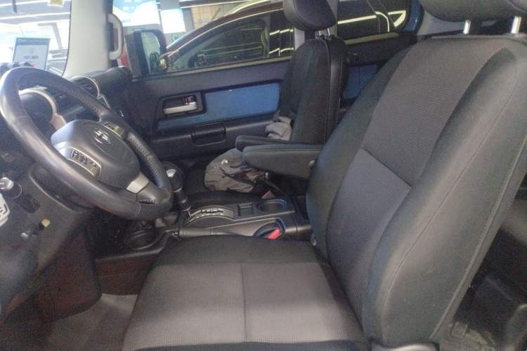 Used Toyota FJ Cruiser 2018 4.0 Automatic Middle East Left Front Seat