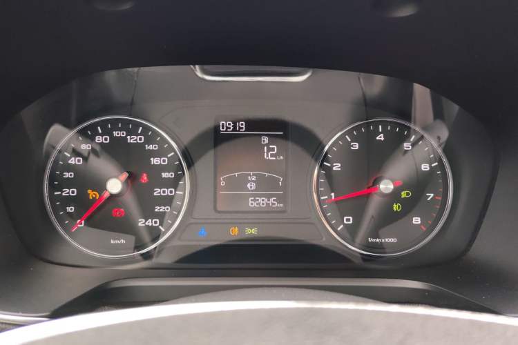 Used Roewe RX5 2018 20T Two-Wheel Drive Manual Flagship Edition
