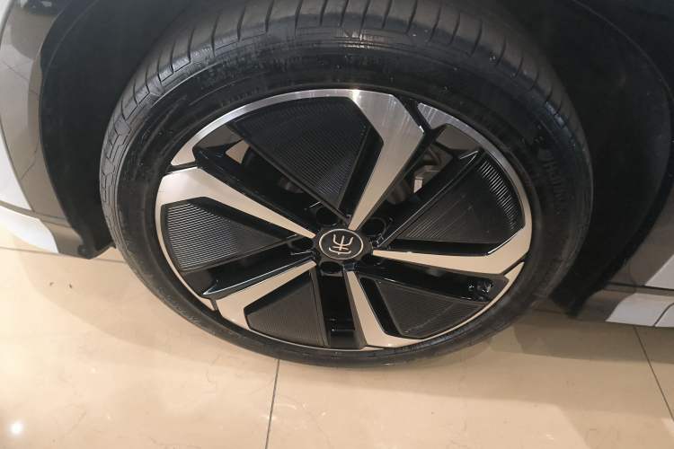 Used BYD Song L EV 2024 662 km Excellence Version
