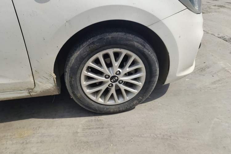 Used Kia K2 2017 Sedan 1.4L Manual Transmission GLS