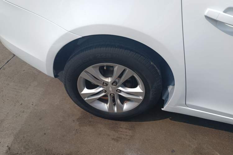 Used Chevrolet Cruze 2015 1.5L Classic SE AT Right Rear Wheel Hub