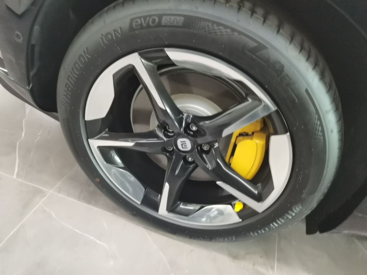 Xiaomi Auto YU7 2025 Ultra-Long Range All-Wheel Drive Pro Version — снимка 11