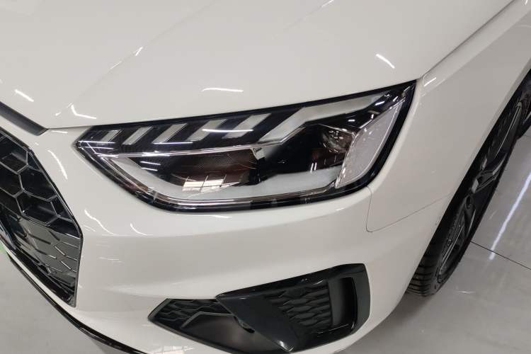 Used Audi A4L 2022 40 TFSI Luxury Dynamic Model