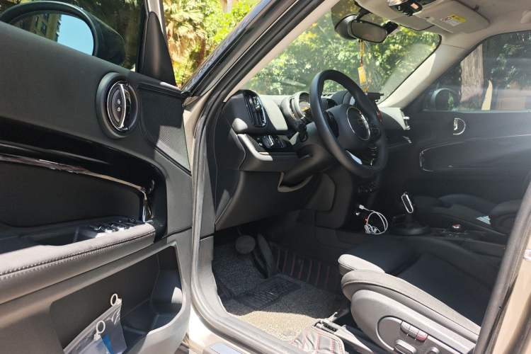 Used MINI Countryman 2020 2.0T COOPER S Driver Seat