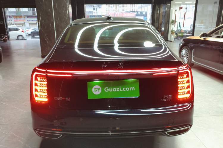 Used Hongqi H9 2025 Model Facelifted 2.0T Two-Wheel Drive Flag-Style Luxury Business Edition, 5 Seats
