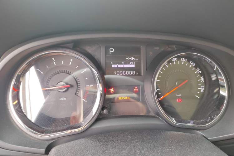 Used Citroen C3-XR 2015 1.6L Automatic Pioneer Model Odometer Close Up