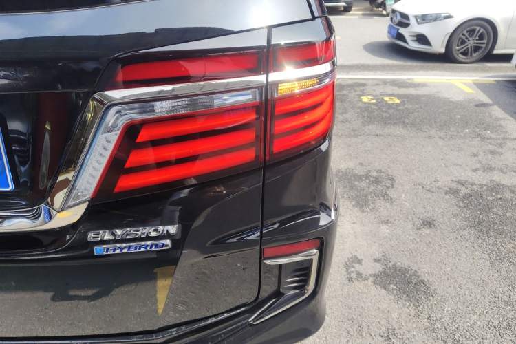 Used Honda Elysion 2019 2.0L Hybrid Luxury Edition