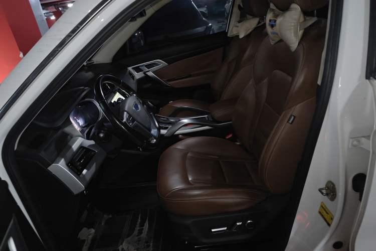 Used Geely Auto Emgrand X7 Sport 2016 1.8TD Automatic ZhiZun Version
