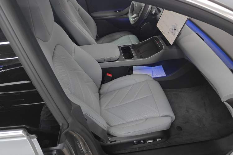 Used Nio ET5T 2025 100kWh Touring Right Front Seat