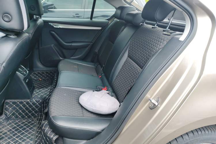 Used Skoda Octavia 2018 TSI280 DSG Luxury Edition Left Rear Seat