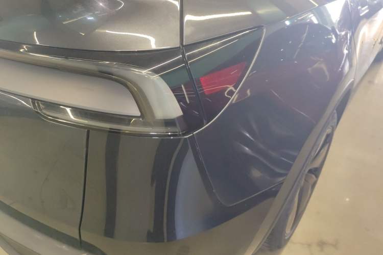 Used Tesla Model Y 2025 Long-Range All-Wheel-Drive Version