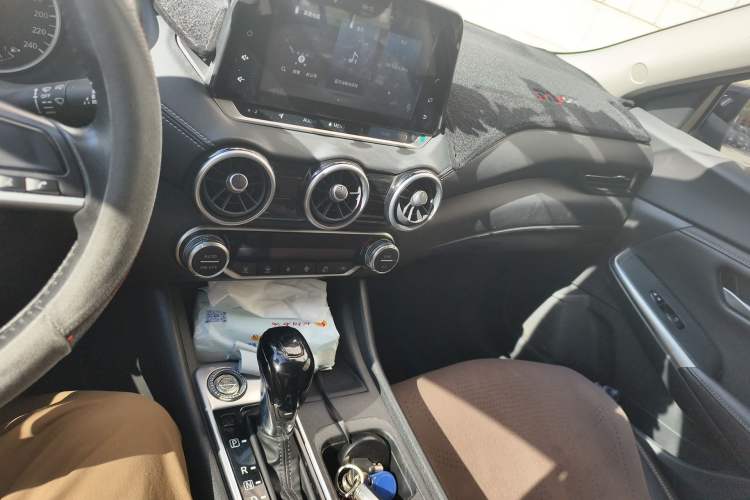 Used Nissan Sylphy 2022 1.6L XL CVT Enjoyment Edition Audio And AC Panel