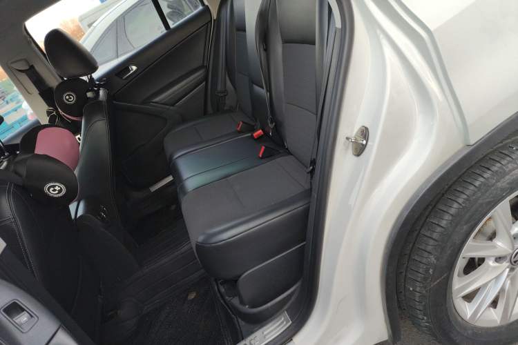 Used Volkswagen Tiguan L 2016 280TSI Automatic Two-Wheel-Drive Silk Road Style Edition
