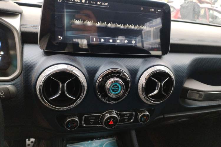 Used BAIC Off-Road BJ40 2020 2.0T Automatic Four-Wheel Drive Urban Hunter Edition Chivalrous Type
