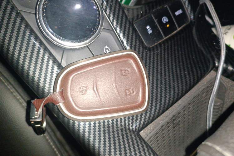 Used Cadillac XT4 2018 28T Two-Wheel-Drive Luxury Model
