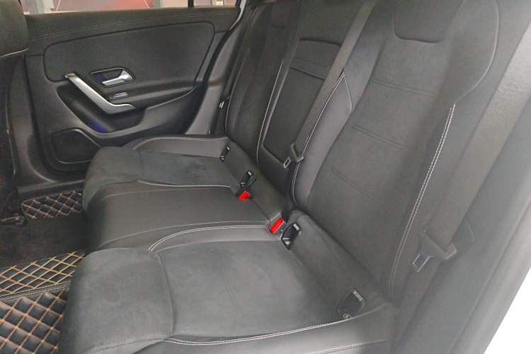 Used Mercedes-Benz A-Class 2022 Revised Version A 200 L Sport Sedan Fashionable Style Left Rear Seat