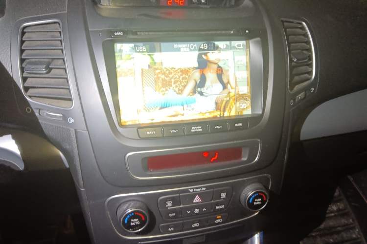 Used Kia Sorento 2013 2.4L 7-Seater Gasoline Comfort Version China IV Standard