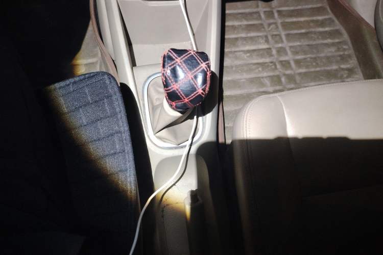 Used Venucia D50 2012 1.6L Manual Luxury Edition
