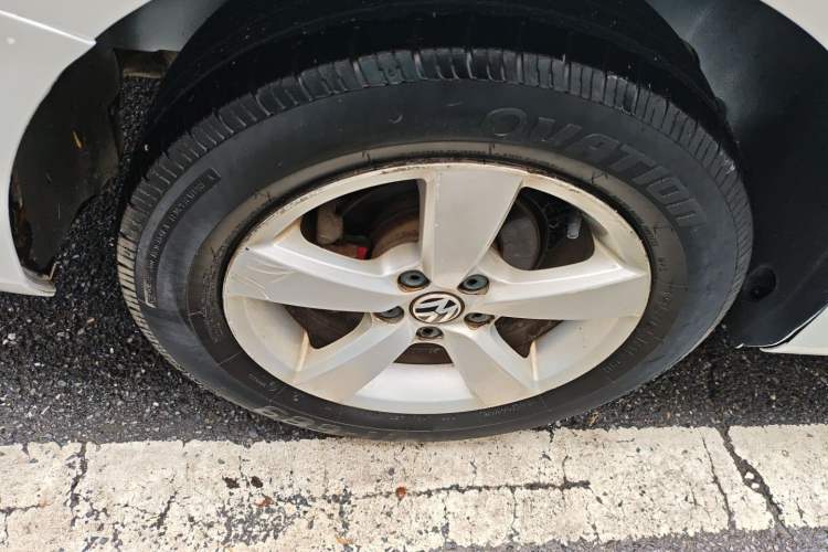 Used Volkswagen Lavida 2013 Revised Classic 1.6L Manual Fashion Edition
