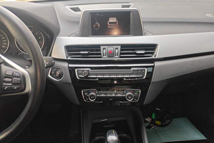Used BMW X1 2016 sDrive18Li Fashion Model Audio And AC Panel