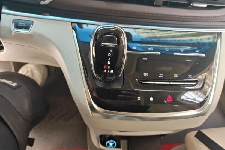 Used Buick GL8 2023 Land Executive Class Smart Enjoyment Model