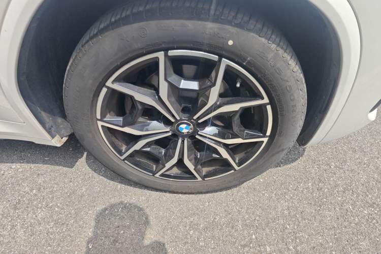 Used BMW X3 2022 xDrive25i M Sport Package Right Front Wheel Hub