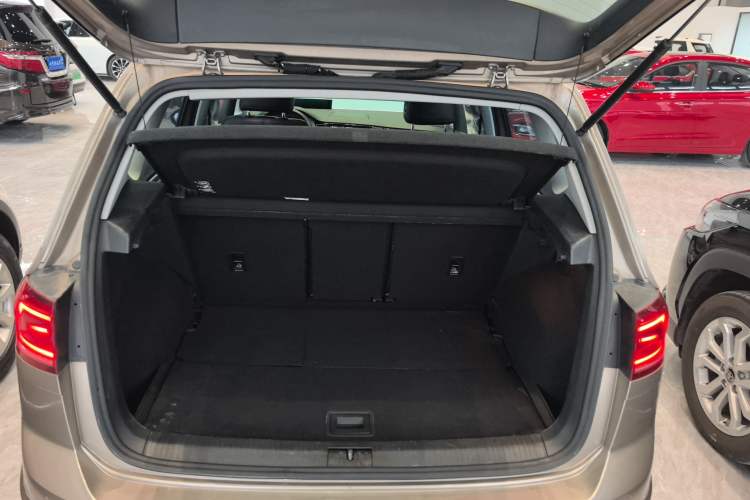 Used Volkswagen Golf Sportsvan 2016 230TSI Automatic Trend Edition