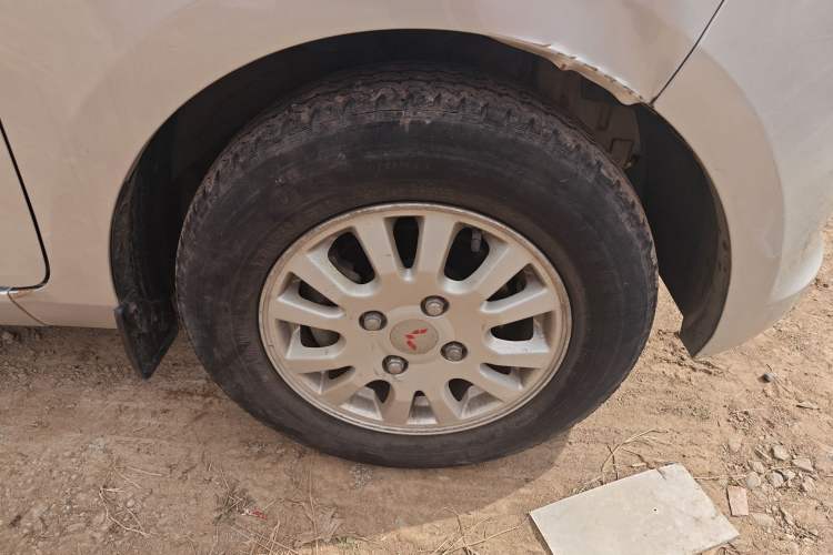 Used Wuling Rongguang V 2016 1.5L Standard Version
