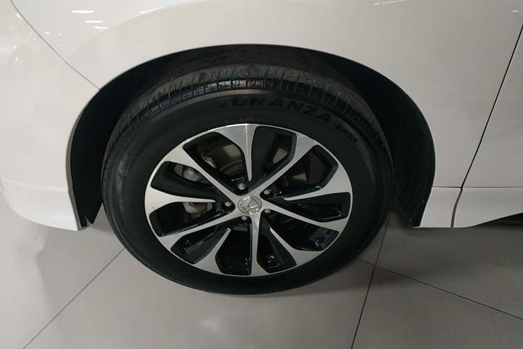 Used Honda Avancier 2017 240TURBO Two-Wheel Drive Premium Edition