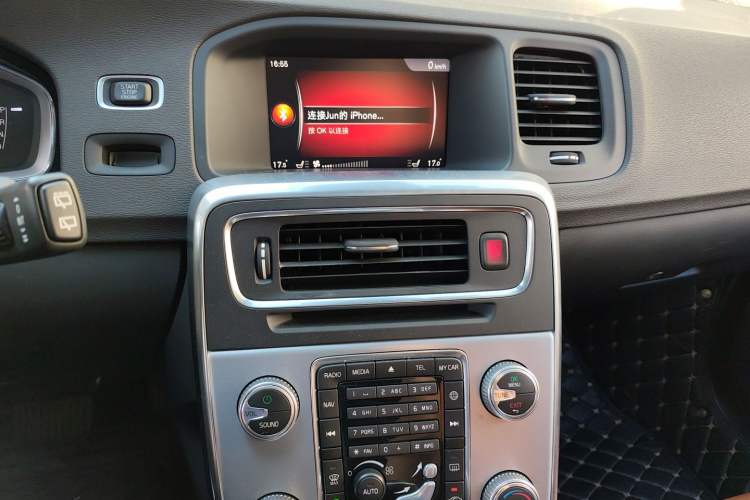 Used Volvo V60 2017 T5 Zhiya Edition China V Standard Audio And AC Panel