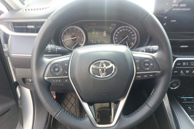 Used Toyota Venza 2022 2.0L CVT Two-Wheel Drive Prestige Edition
