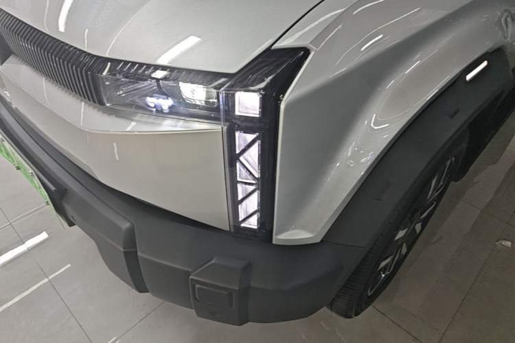 Used iCAR 03 2024 472km Four-Wheel Drive Long-Range Version
