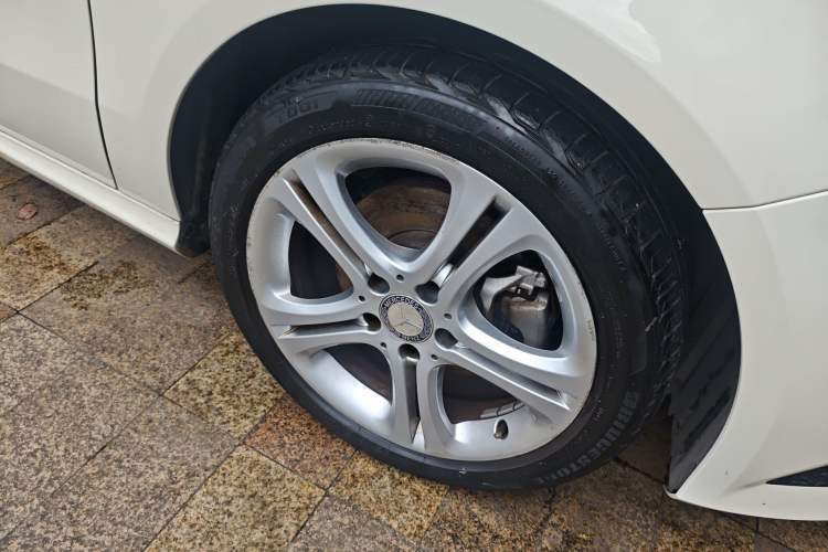 Used Mercedes-Benz A-Class 2015 A 180 Right Front Wheel Hub