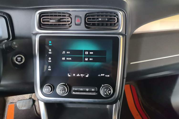 Used Lynk & Co 01 2017 2.0T Two-Wheel Drive Pro Edition
