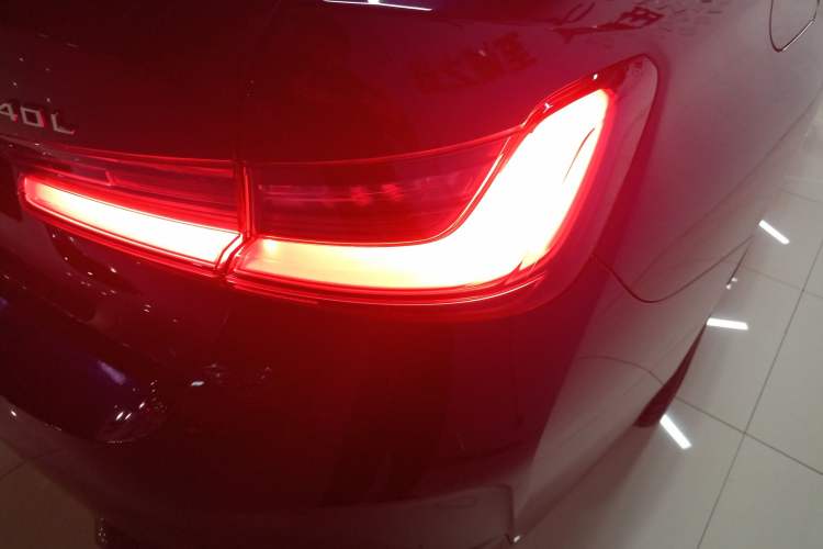 Used BMW i3 2024 eDrive 40 L Midnight Edition