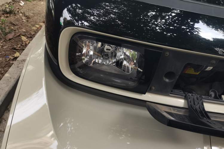 Used Baojun KiWi EV 2022 Designer Lite Edition Lithium Iron Phosphate Right Front Headlight