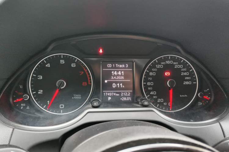 Used Audi Q5 2013 40 TFSI Technology Edition Instrument Cluster