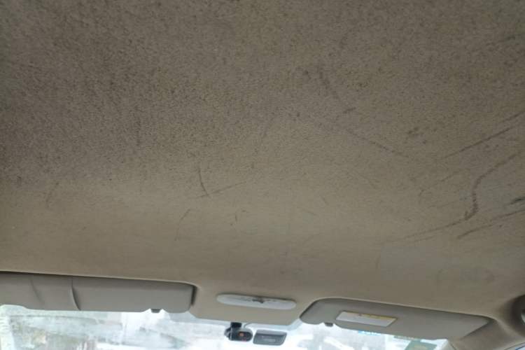 Used Venucia D50 2013 1.6L Manual Fashion Edition
