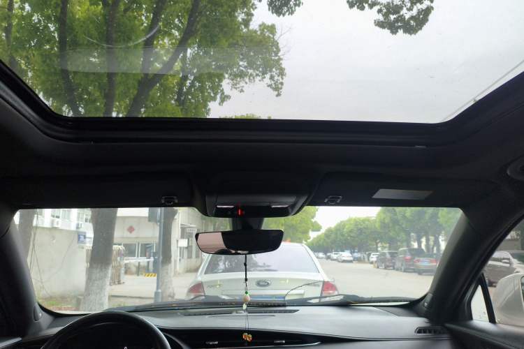 Used Cadillac XT4 2020 28T Two-Wheel-Drive Leading Version